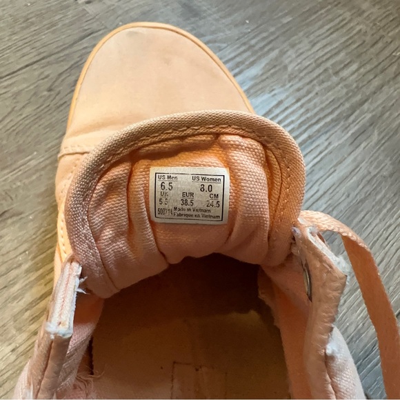 Vans Peach lace up shoes women’s - Picture 6 of 7